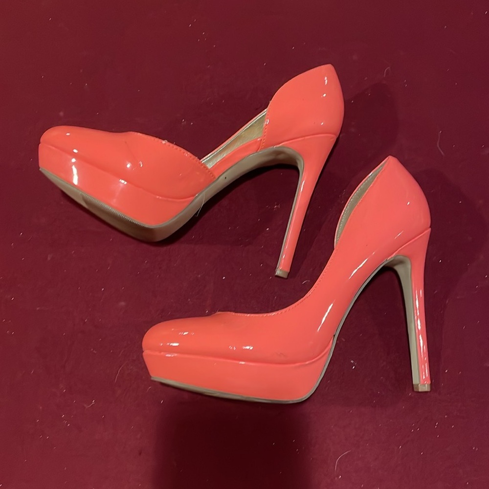 NWOB Madden 7.5M Girl Pink Coral 4 3/4”Heels Platform Open Sided Patent Shoes